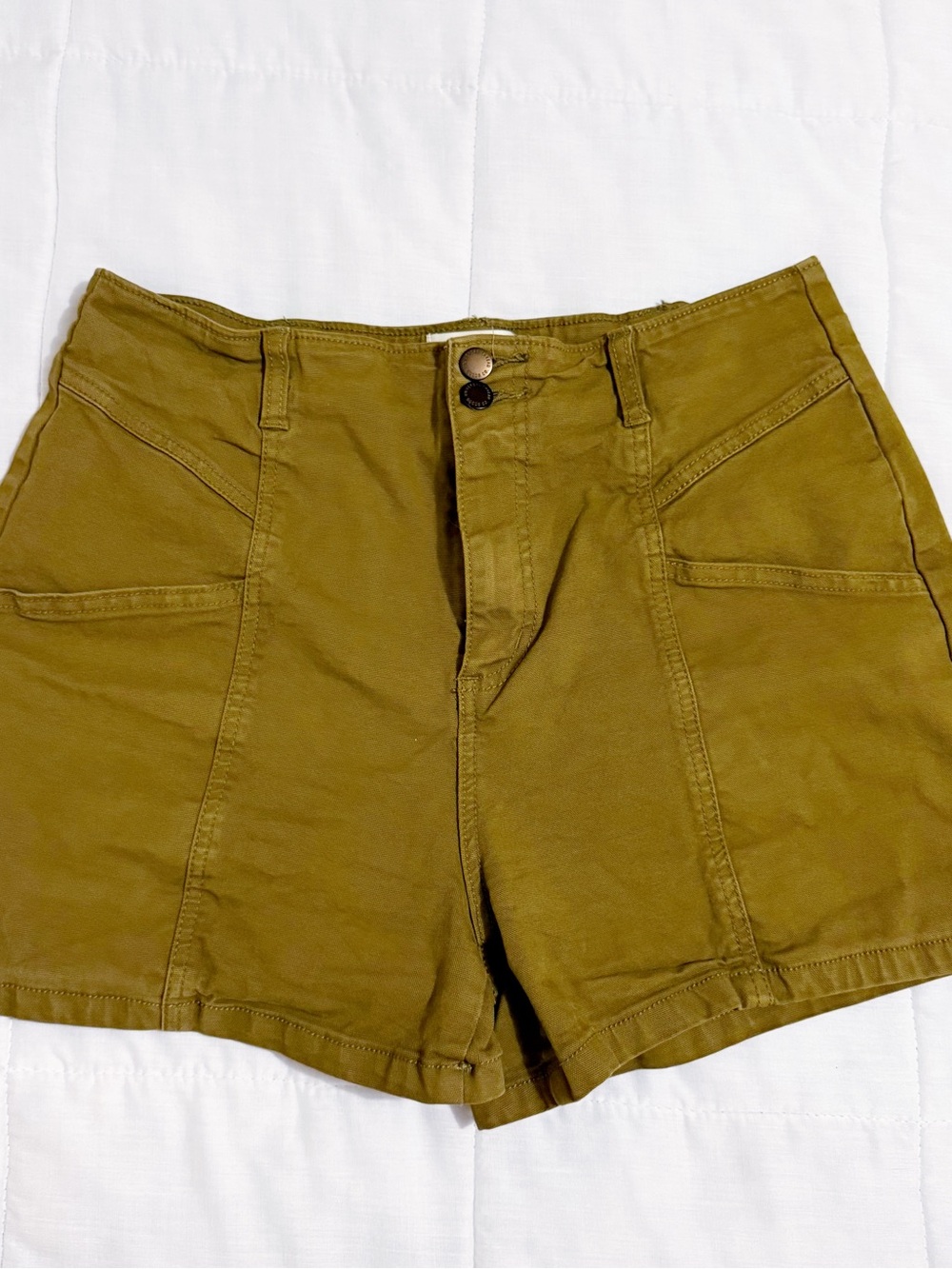 Universal thread green high rise midi shorts